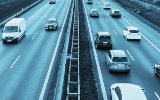 Nové spôsoby platby za diaľničnú známku už využilo vyše 70-tisíc motoristov